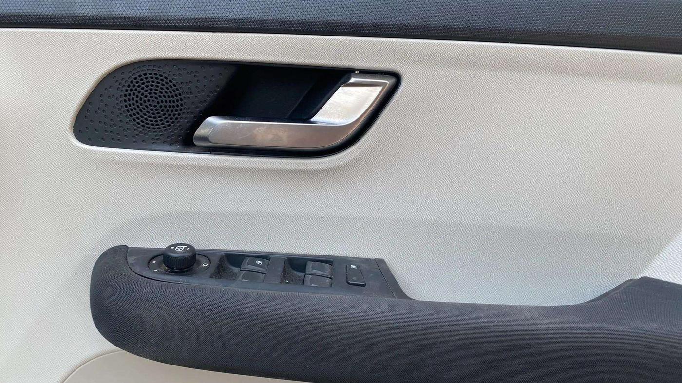 2023 Tata ALTROZ XZA PLUS, Petrol, Automatic, 6,043 km, Driver Side Adjustment Panel