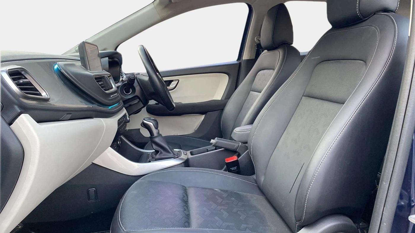 2023 Tata ALTROZ XZA PLUS, Petrol, Automatic, 6,043 km, Right Side Front Door Cabin