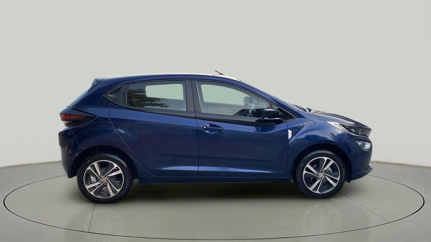 2023 Tata ALTROZ XZA PLUS, Petrol, Automatic, 6,043 km, Right Side View
