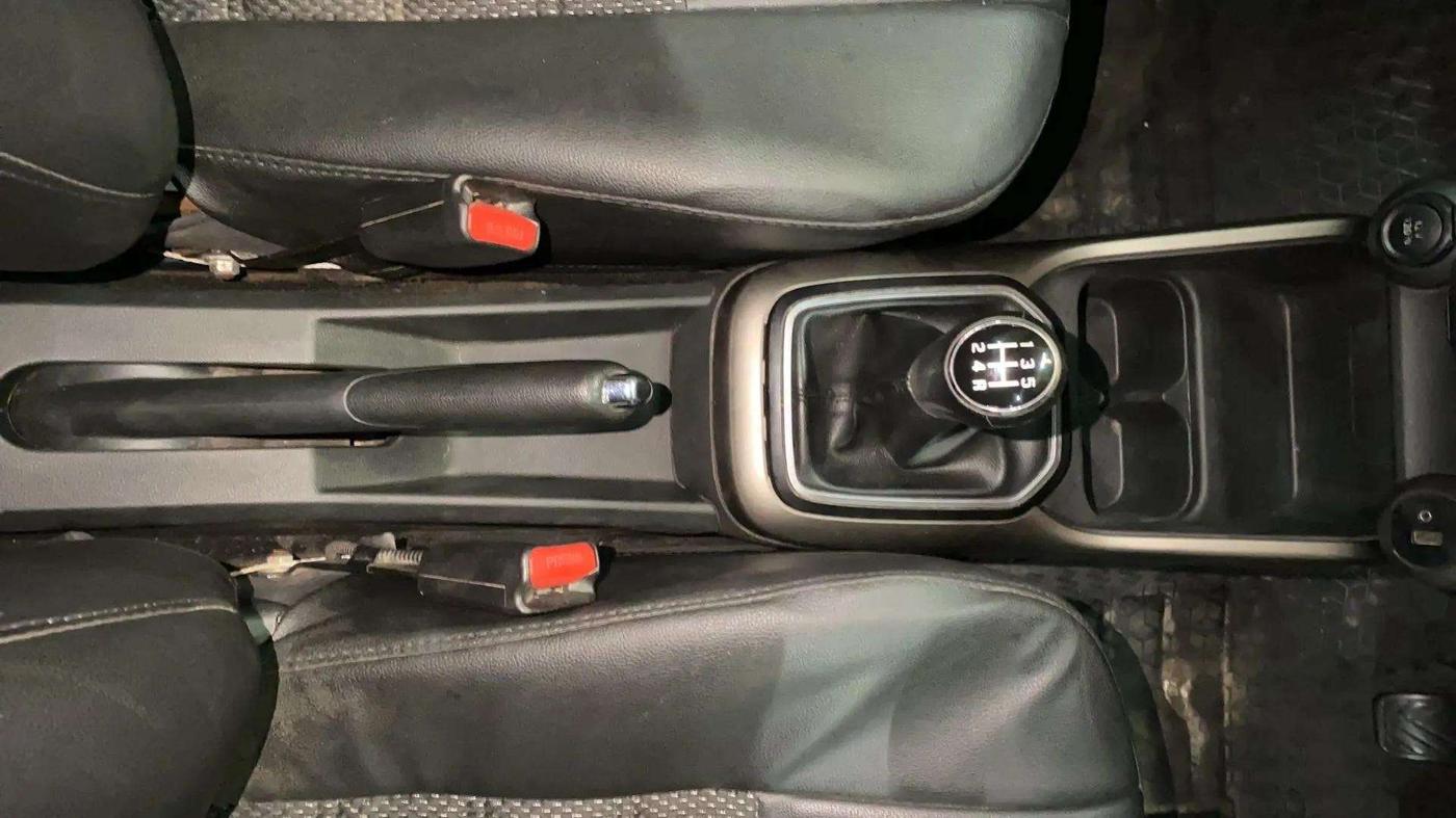 2018 Maruti IGNIS ZETA 1.2, Petrol, Manual, 78,708 km, Gear Lever