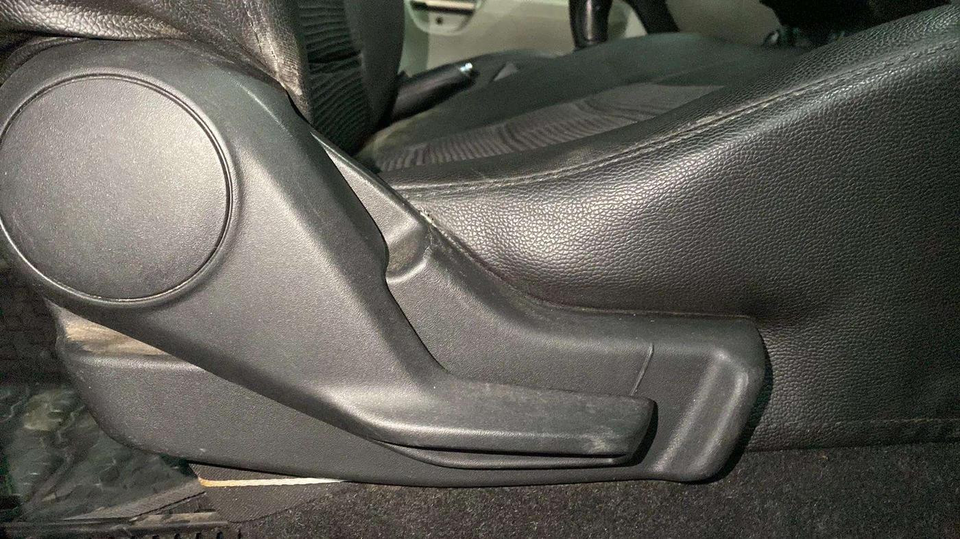 2018 Maruti IGNIS ZETA 1.2, Petrol, Manual, 78,708 km, Driver Side Adjustment Panel