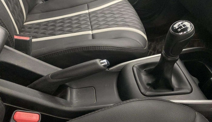 2022 Maruti Baleno ZETA PETROL 1.2, Petrol, Manual, 40,569 km, Gear Lever