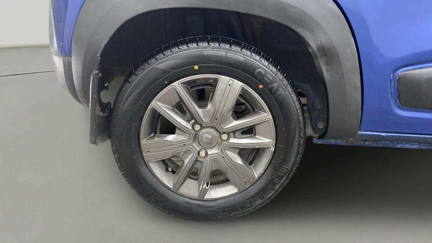 2022 Renault Kwid CLIMBER 1.0 AMT (O), Petrol, Automatic, 53,573 km, Right Rear Wheel