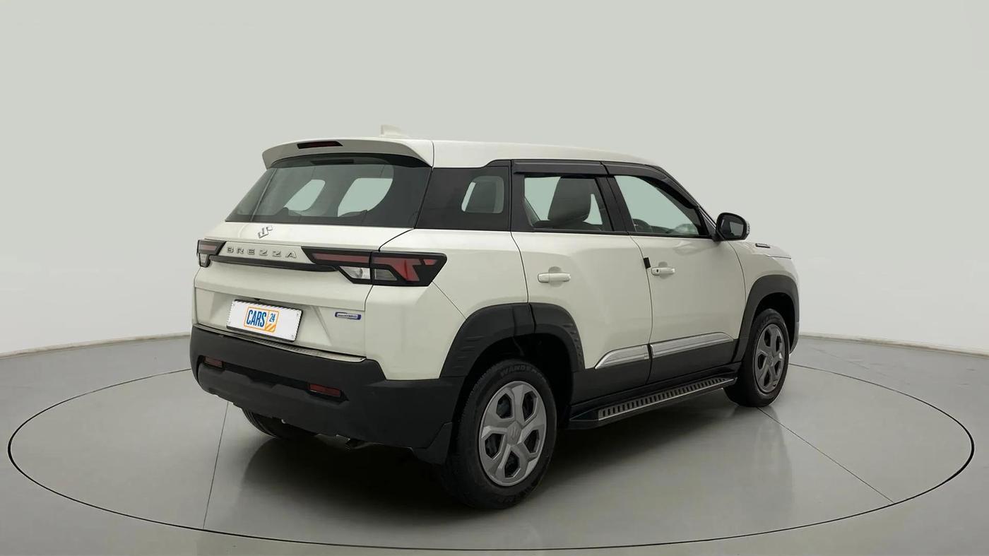 2023 Maruti BREZZA VXI AT SMART HYBRID, Petrol, Automatic, 32,026 km, Right Back Diagonal
