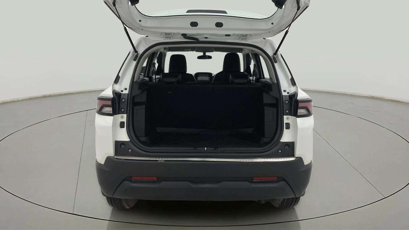 2023 Maruti BREZZA VXI AT SMART HYBRID, Petrol, Automatic, 32,026 km, Boot Inside