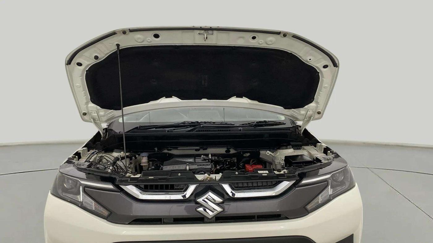 2023 Maruti BREZZA VXI AT SMART HYBRID, Petrol, Automatic, 32,026 km, Open Bonet