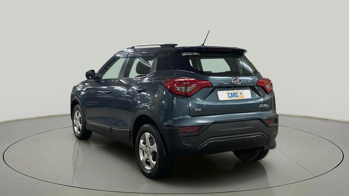 2020 Mahindra XUV300 W6 1.2 PETROL, Petrol, Manual, 31,817 km, Left Back Diagonal