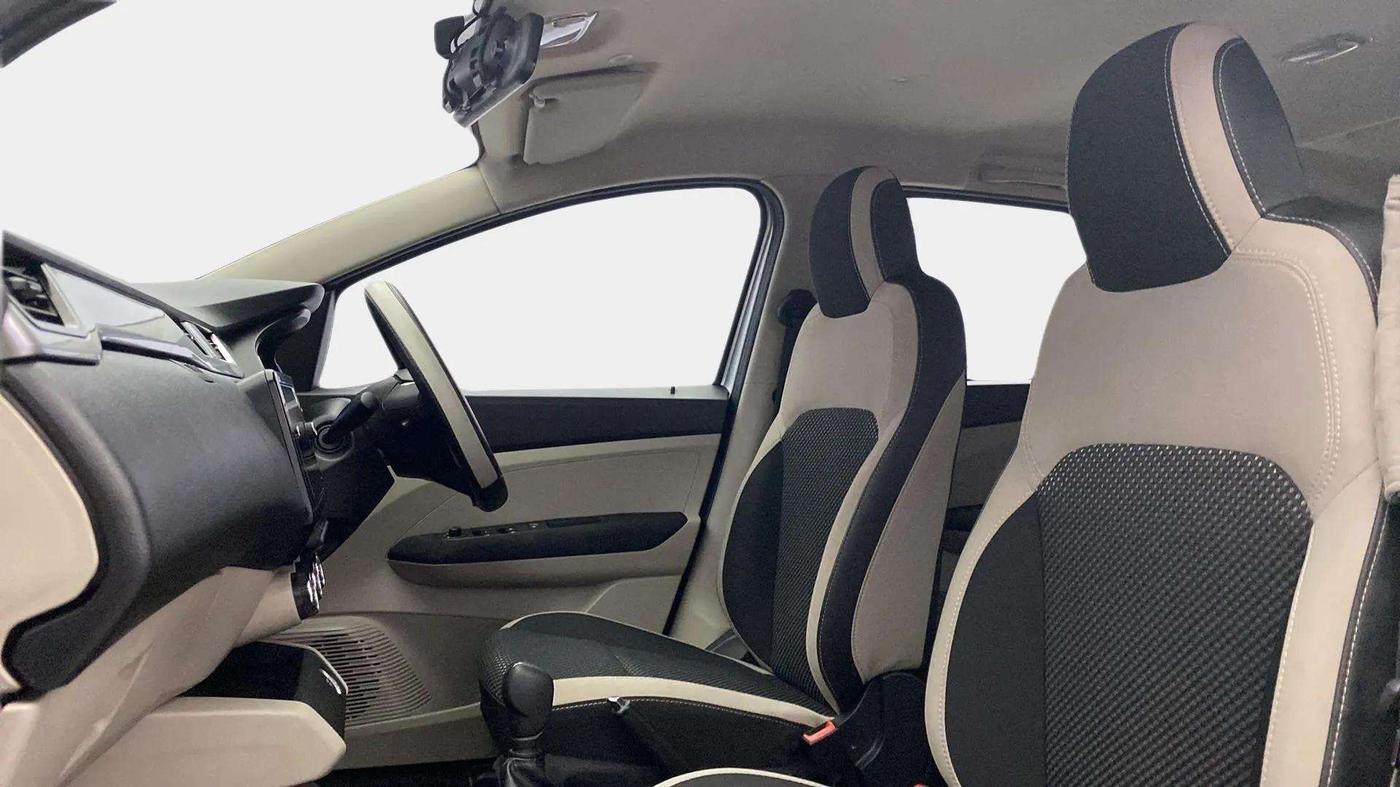 2021 Renault TRIBER RXZ AMT DUAL TONE, Petrol, Automatic, 23,620 km, Right Side Front Door Cabin
