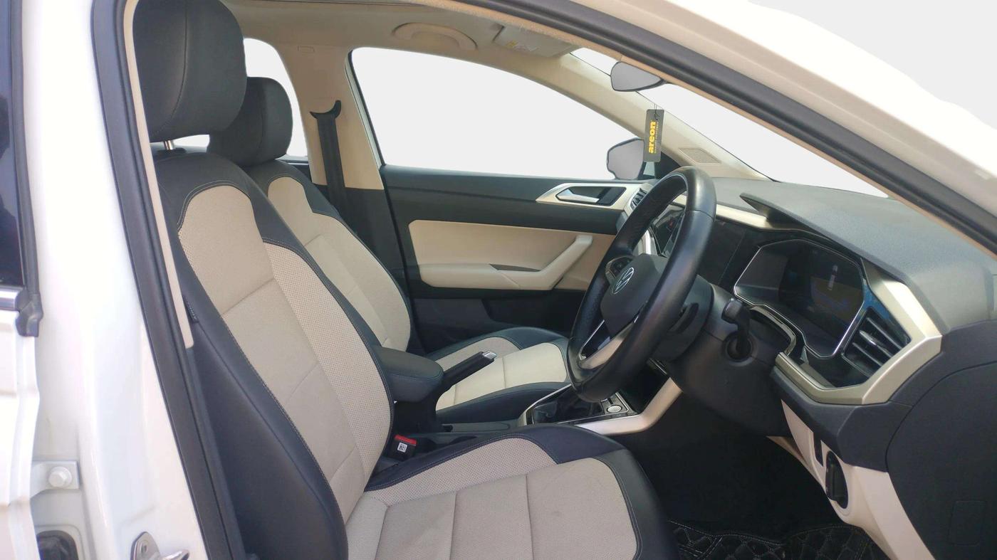 2023 Volkswagen VIRTUS TOPLINE TSI 1.0 AT, Petrol, Automatic, 23,916 km, Right Side Front Door Cabin