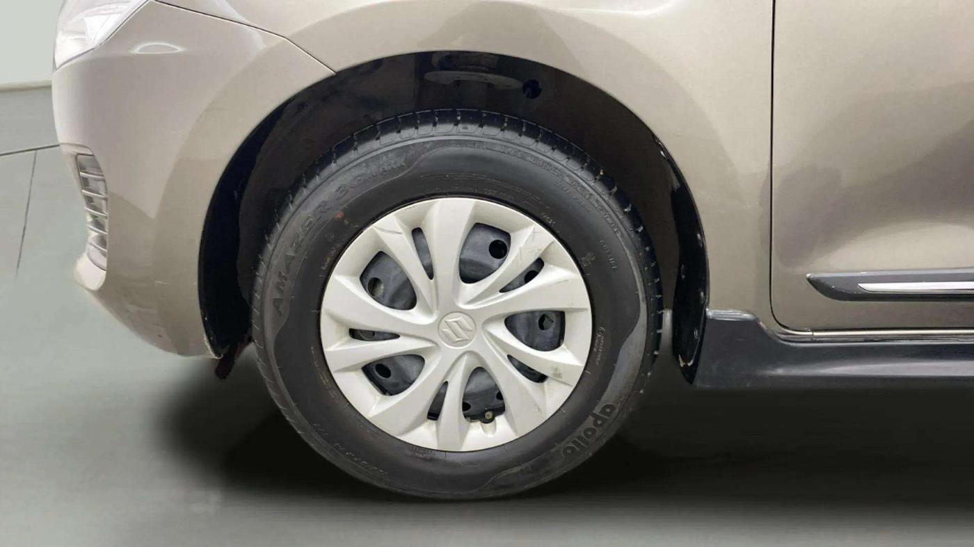 2020 Maruti Swift VXI, Petrol, Manual, 17,477 km, Left Front Wheel
