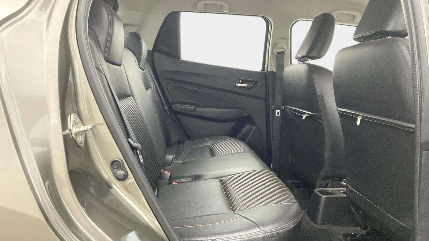 2020 Maruti Swift VXI, Petrol, Manual, 17,477 km, Right Side Rear Door Cabin