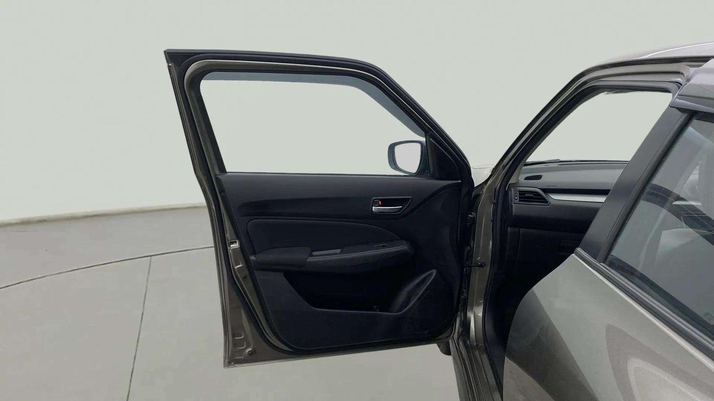 2020 Maruti Swift VXI, Petrol, Manual, 17,477 km, LHS Front Door
