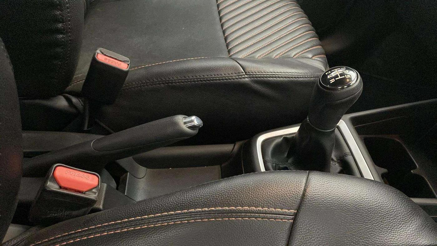 2020 Maruti Swift VXI, Petrol, Manual, 17,477 km, Gear Lever