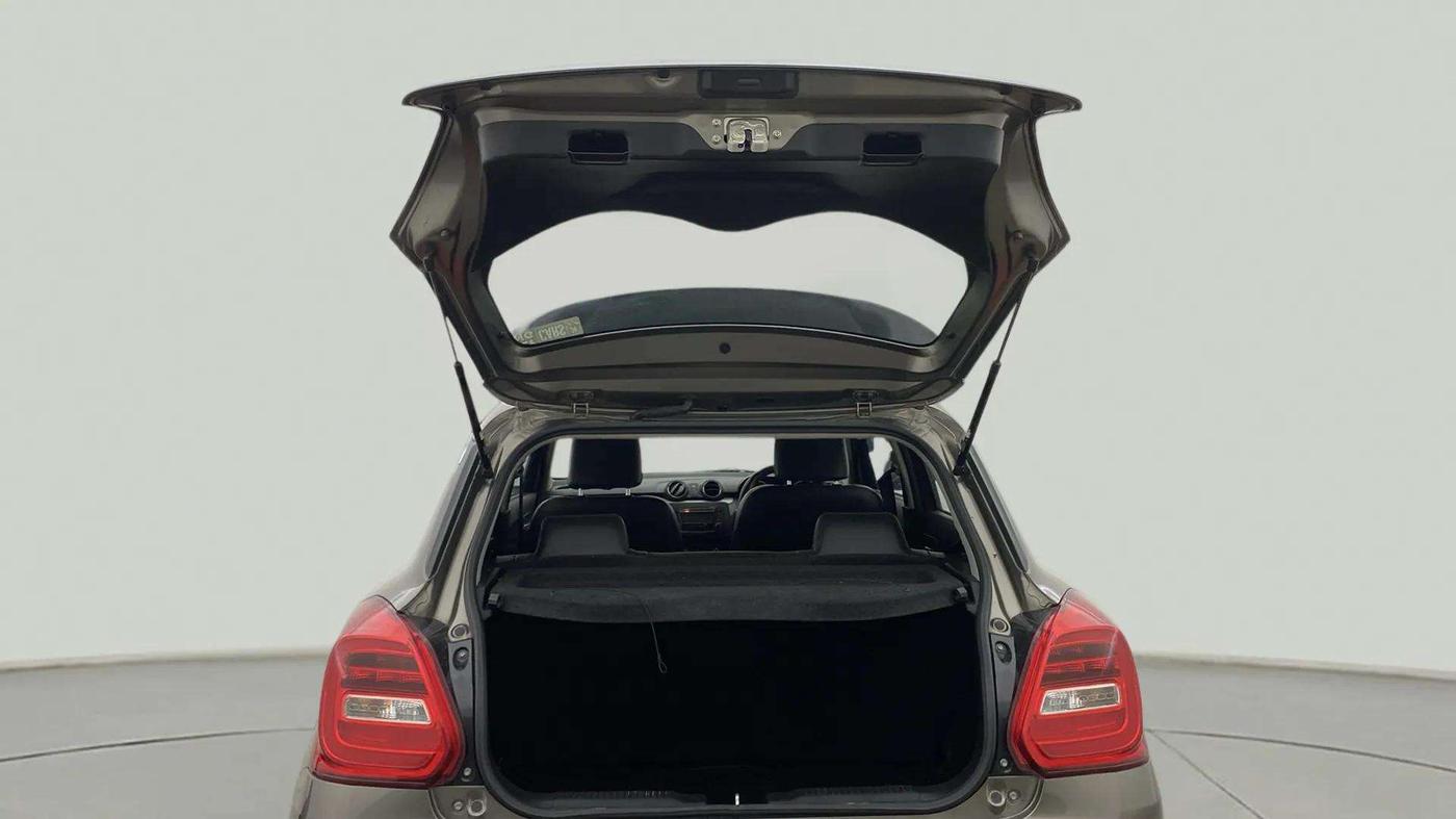2020 Maruti Swift VXI, Petrol, Manual, 17,477 km, Boot Door Open