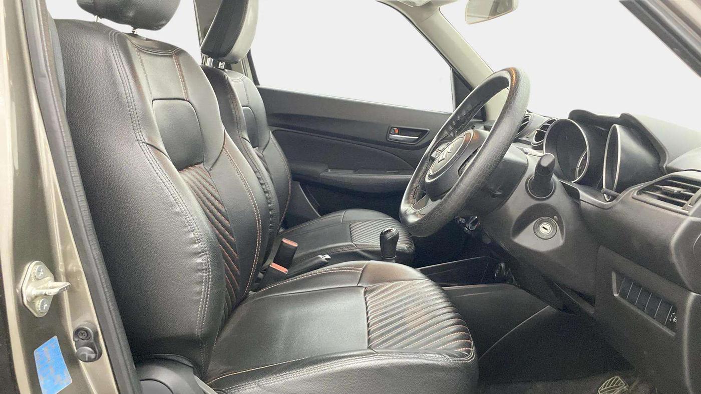 2020 Maruti Swift VXI, Petrol, Manual, 17,477 km, Right Side Front Door Cabin
