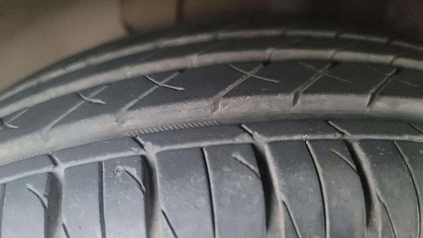 2020 Tata Tiago XT PETROL, Petrol, Manual, 1,01,806 km, Right Front Tyre Tread