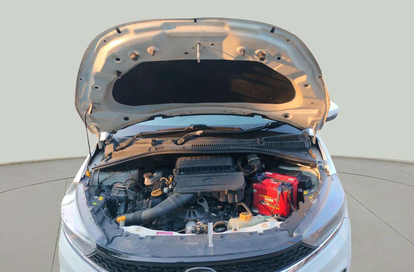 2020 Tata Tiago XT PETROL, Petrol, Manual, 1,01,806 km, Open Bonet