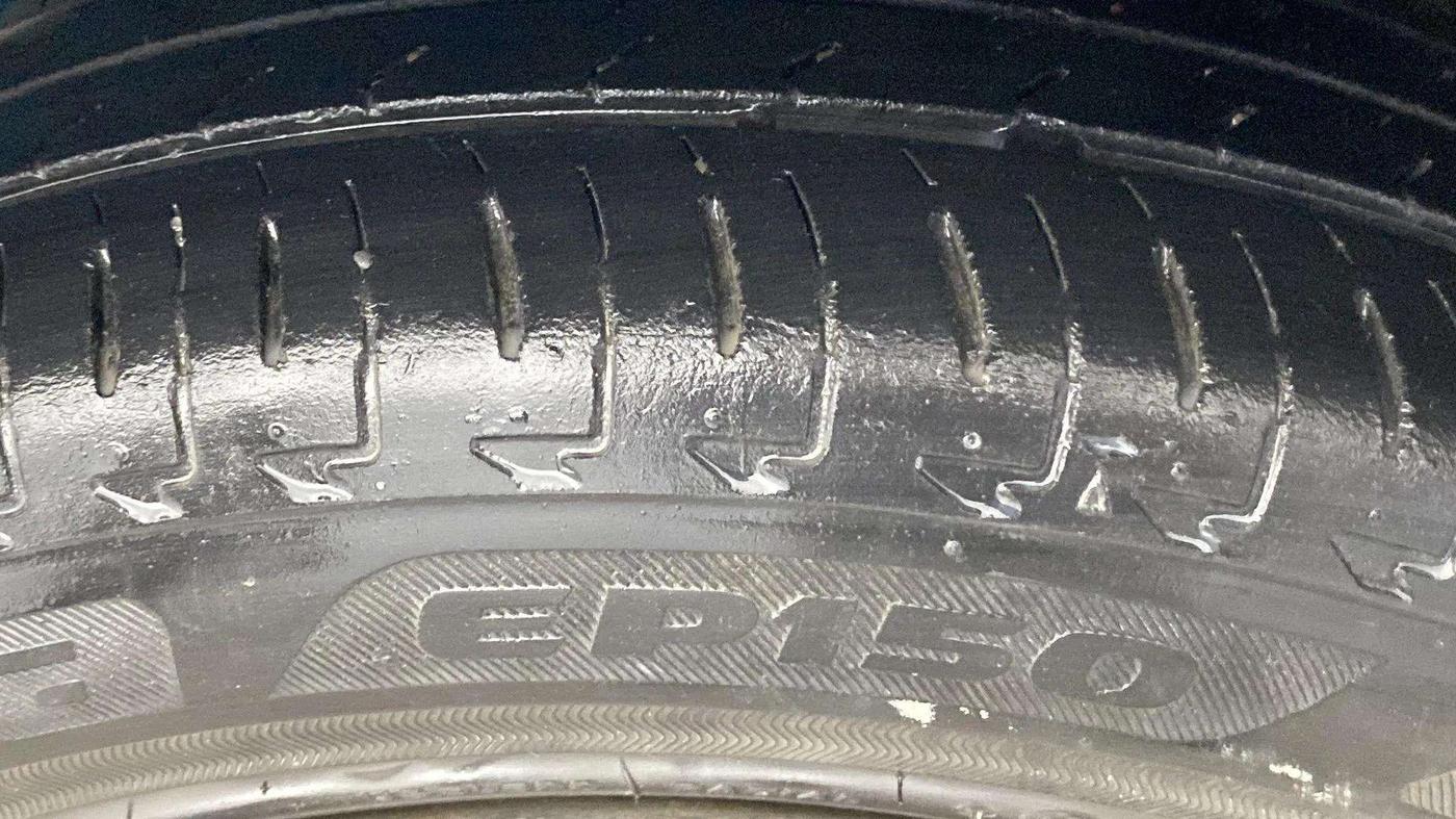 2018 Maruti IGNIS DELTA 1.2 AMT, CNG, Automatic, 35,646 km, Right Rear Tyre Tread