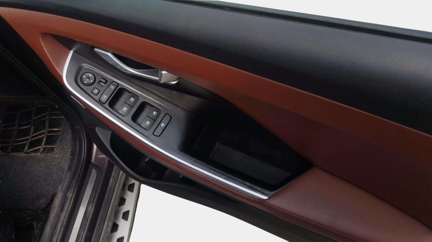 2021 Hyundai ALCAZAR 2.0 SIGNATURE (O) AT 6STR, Petrol, Automatic, 26,591 km, Driver Side Door Panels Control