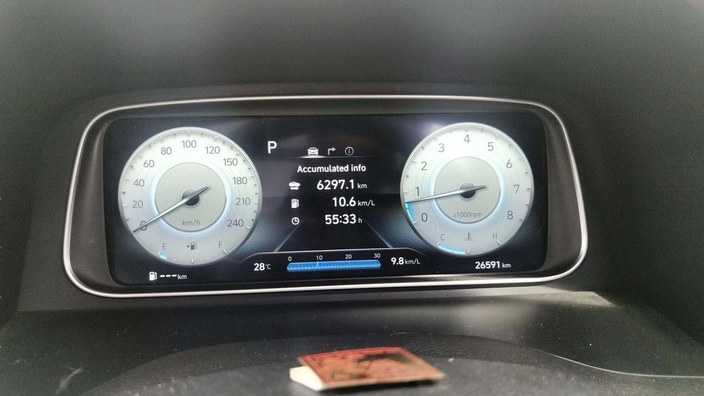 2021 Hyundai ALCAZAR 2.0 SIGNATURE (O) AT 6STR, Petrol, Automatic, 26,591 km, Odometer Image
