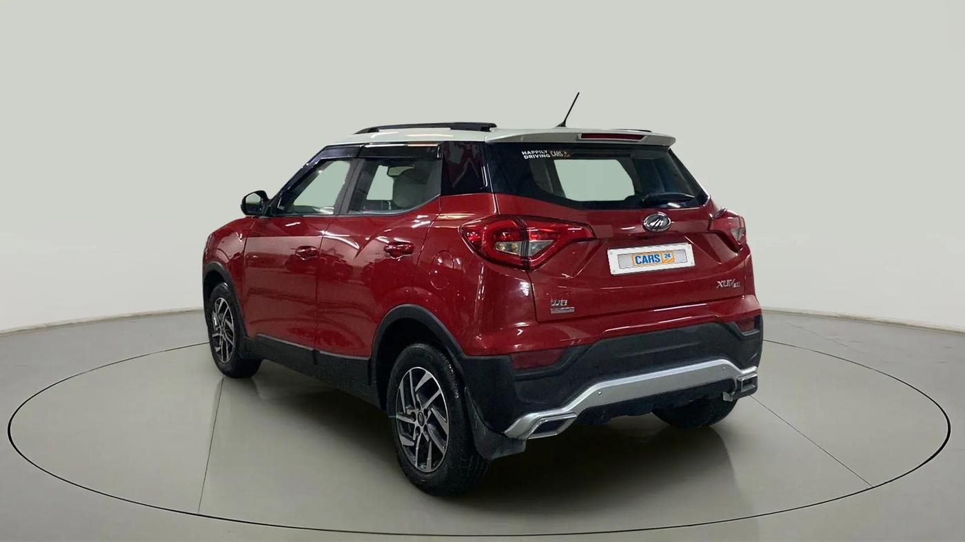 2022 Mahindra XUV300 W8 (O) 1.2 PETROL AMT DUAL TONE, Petrol, Automatic, 7,936 km, Left Back Diagonal