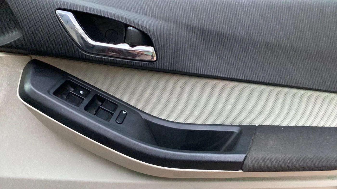 2022 Tata TIGOR XZ PLUS PETROL, Petrol, Manual, 42,360 km, Driver Side Door Panels Control