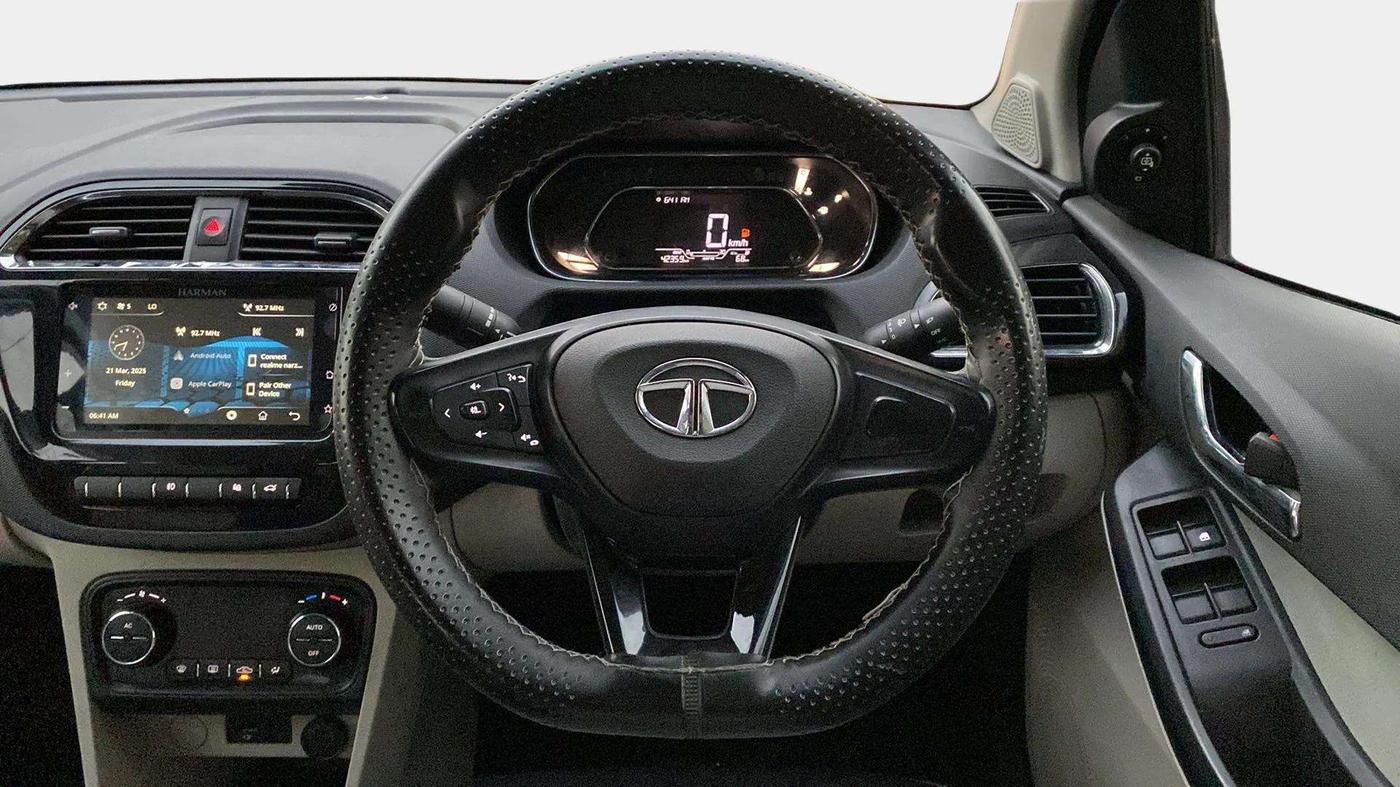 2022 Tata TIGOR XZ PLUS PETROL, Petrol, Manual, 42,360 km, Steering Wheel Close Up