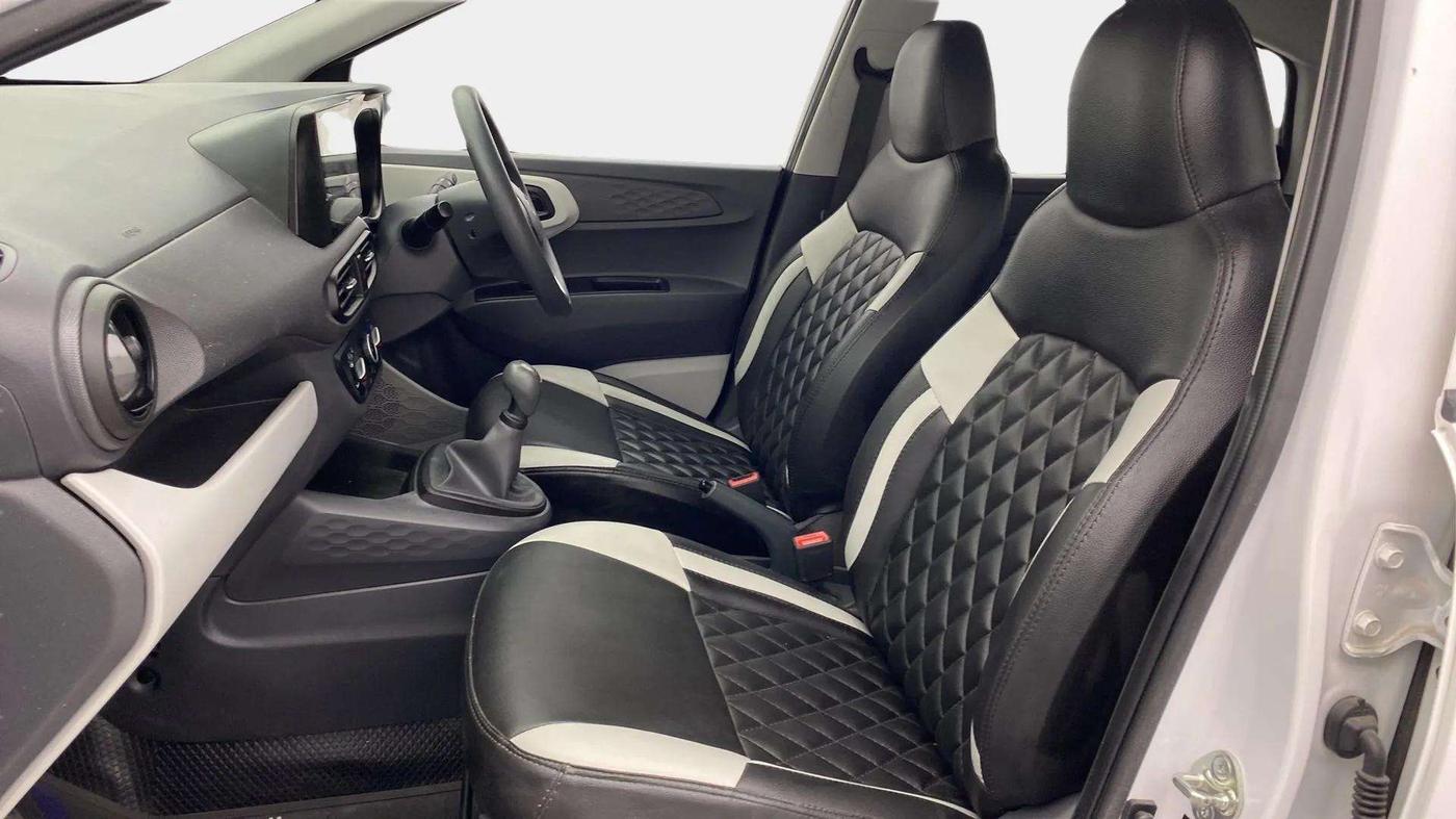 2024 Hyundai GRAND I10 NIOS ERA 1.2 KAPPA VTVT, Petrol, Manual, 11,141 km, Right Side Front Door Cabin