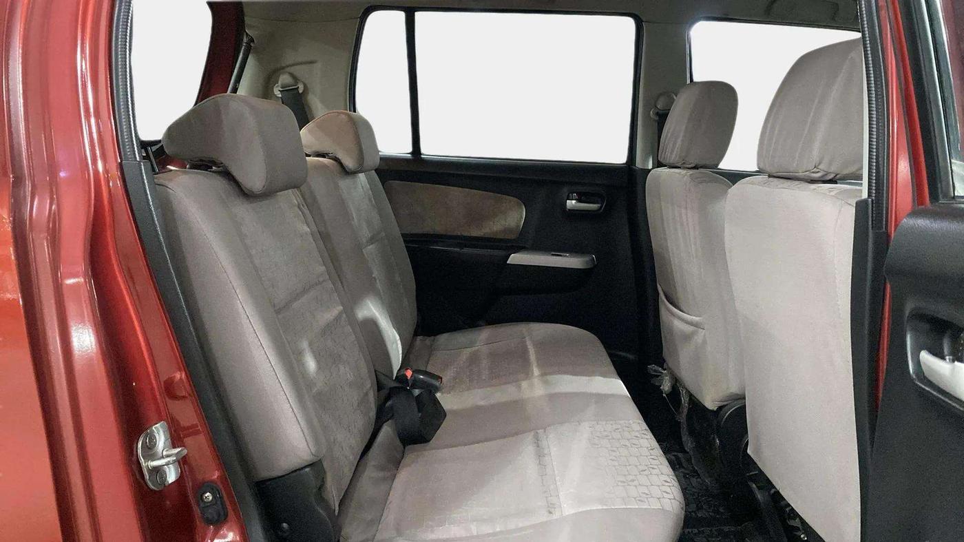 2015 Maruti Wagon R 1.0 VXI, Petrol, Manual, 40,310 km, Right Side Rear Door Cabin