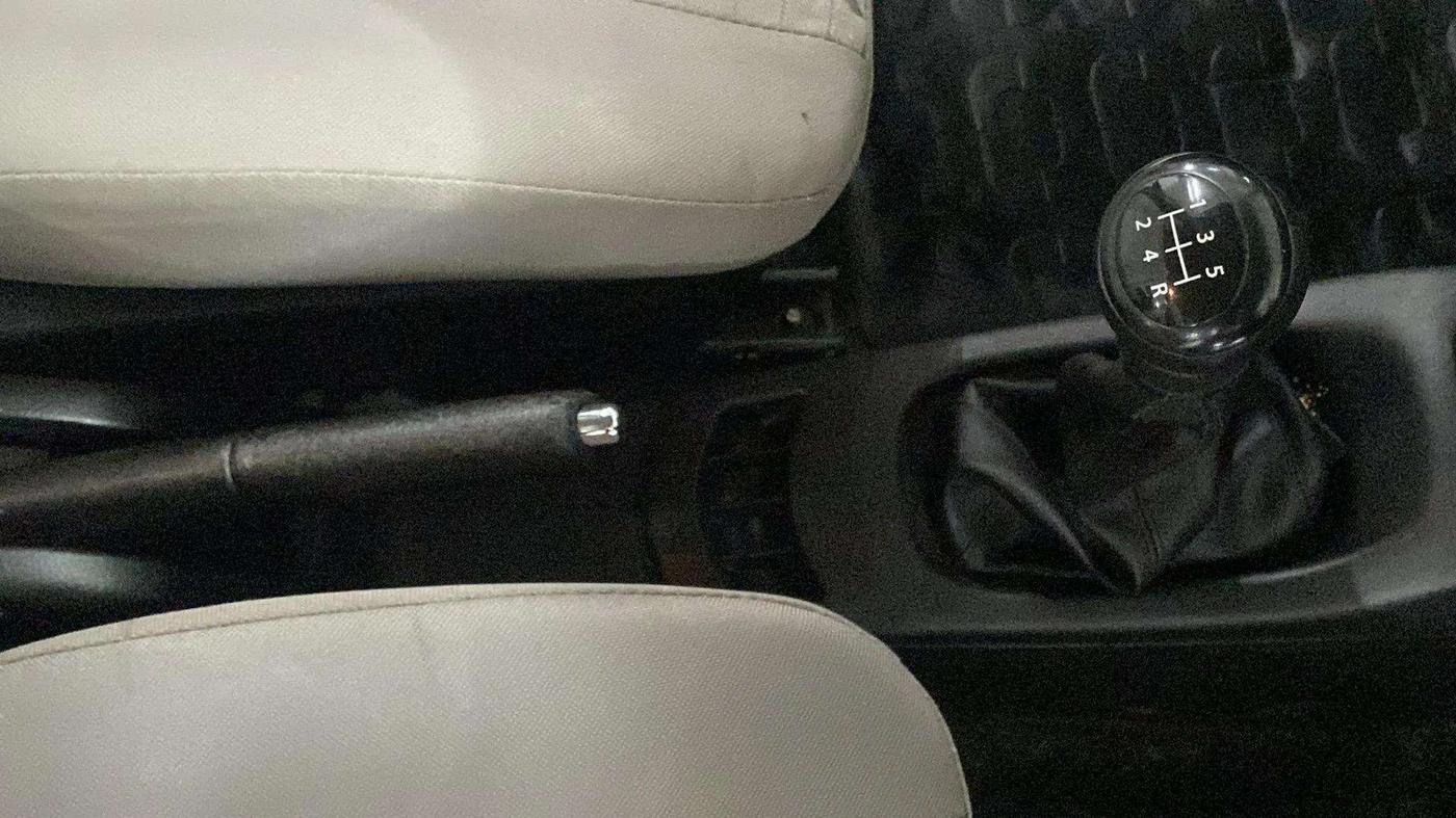 2015 Maruti Wagon R 1.0 VXI, Petrol, Manual, 40,310 km, Gear Lever