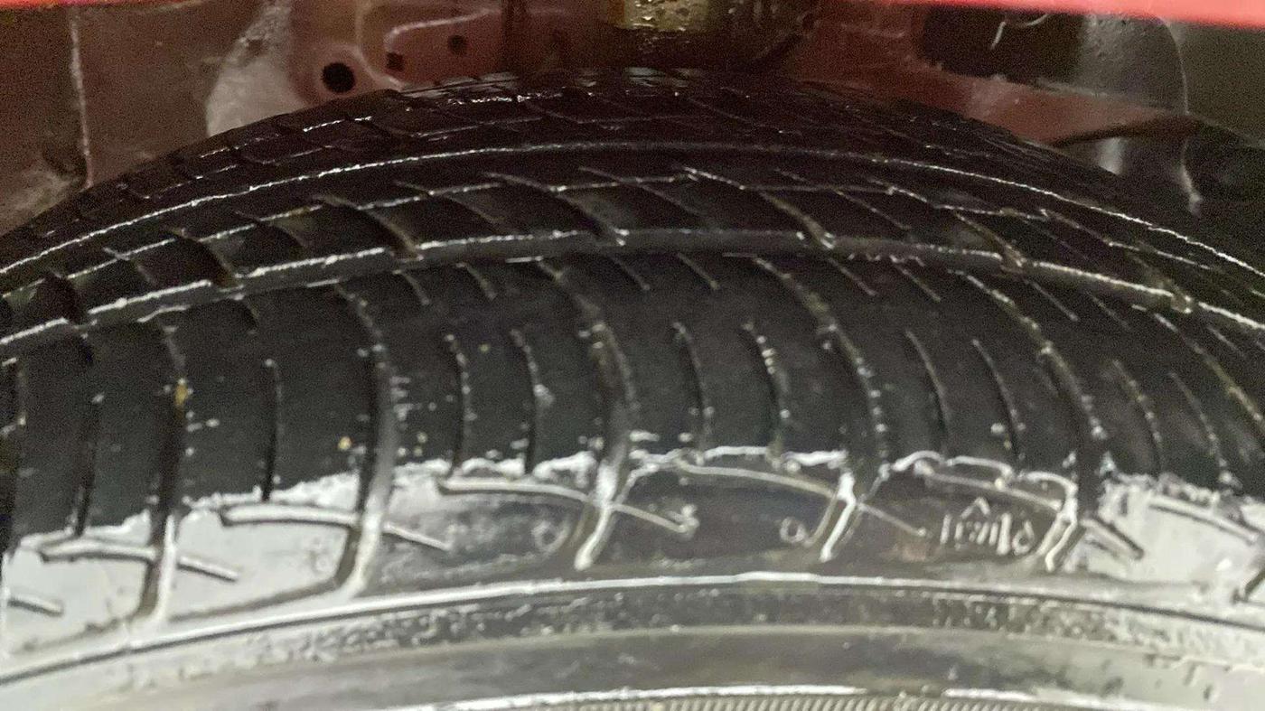2018 Honda Brio S MT, Petrol, Manual, 16,230 km, Right Front Tyre Tread