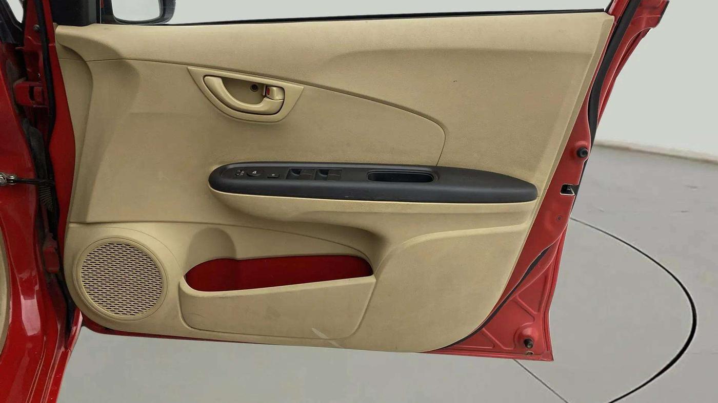 2018 Honda Brio S MT, Petrol, Manual, 16,230 km, Driver Side Door Panels Control
