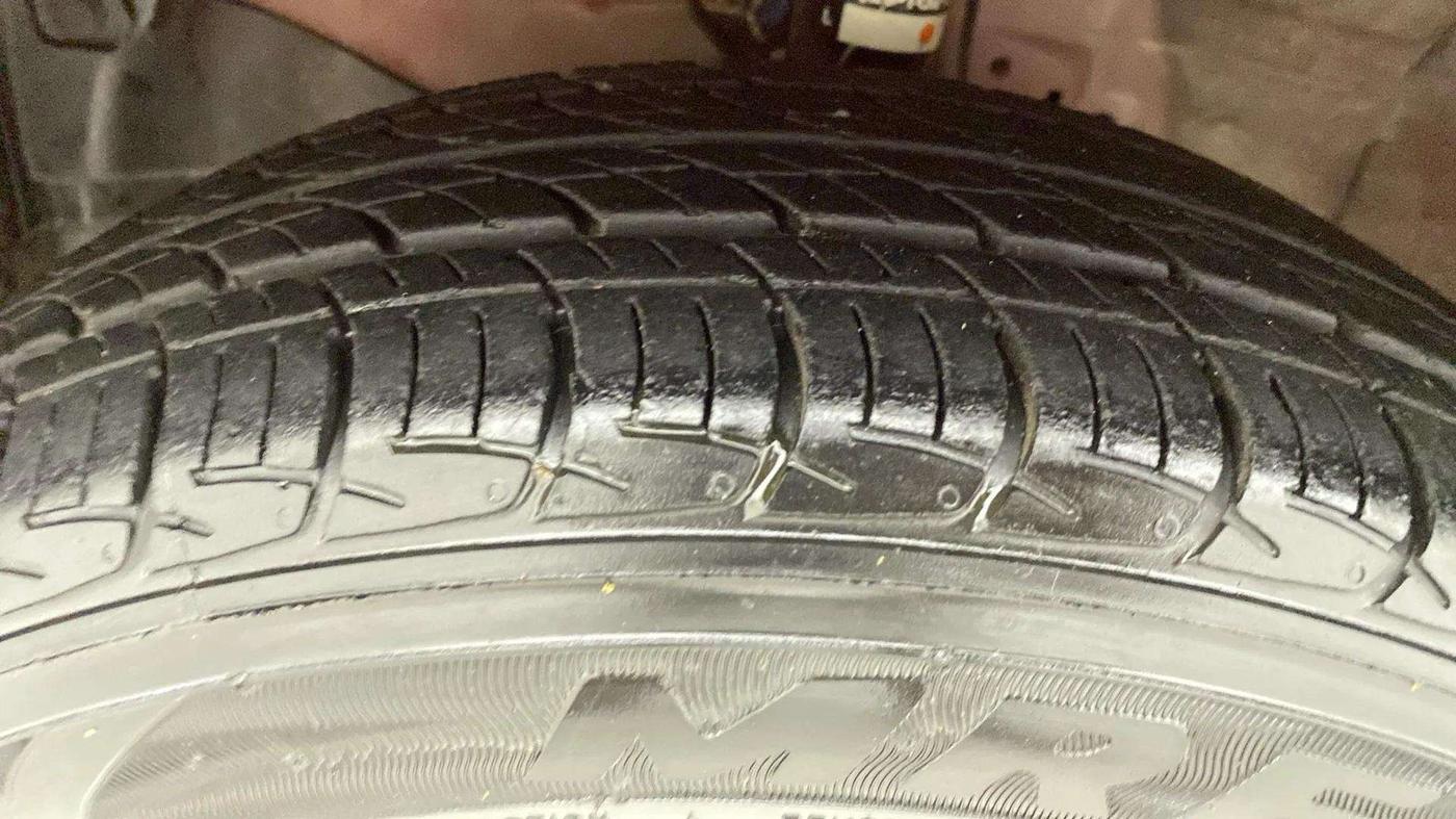 2018 Honda Brio S MT, Petrol, Manual, 16,230 km, Left Front Tyre Tread