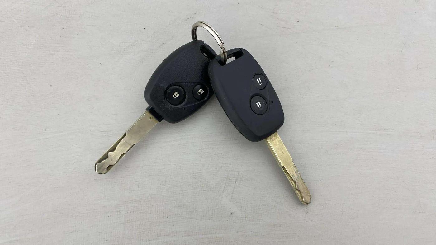 2018 Honda Brio S MT, Petrol, Manual, 16,230 km, Key Close Up