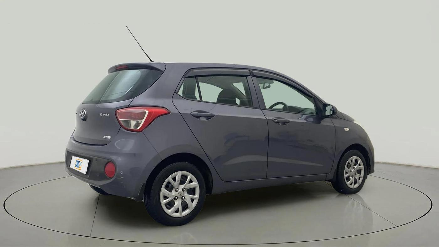 2017 Hyundai Grand i10 SPORTZ 1.2 KAPPA VTVT, Petrol, Manual, 33,998 km, Right Back Diagonal