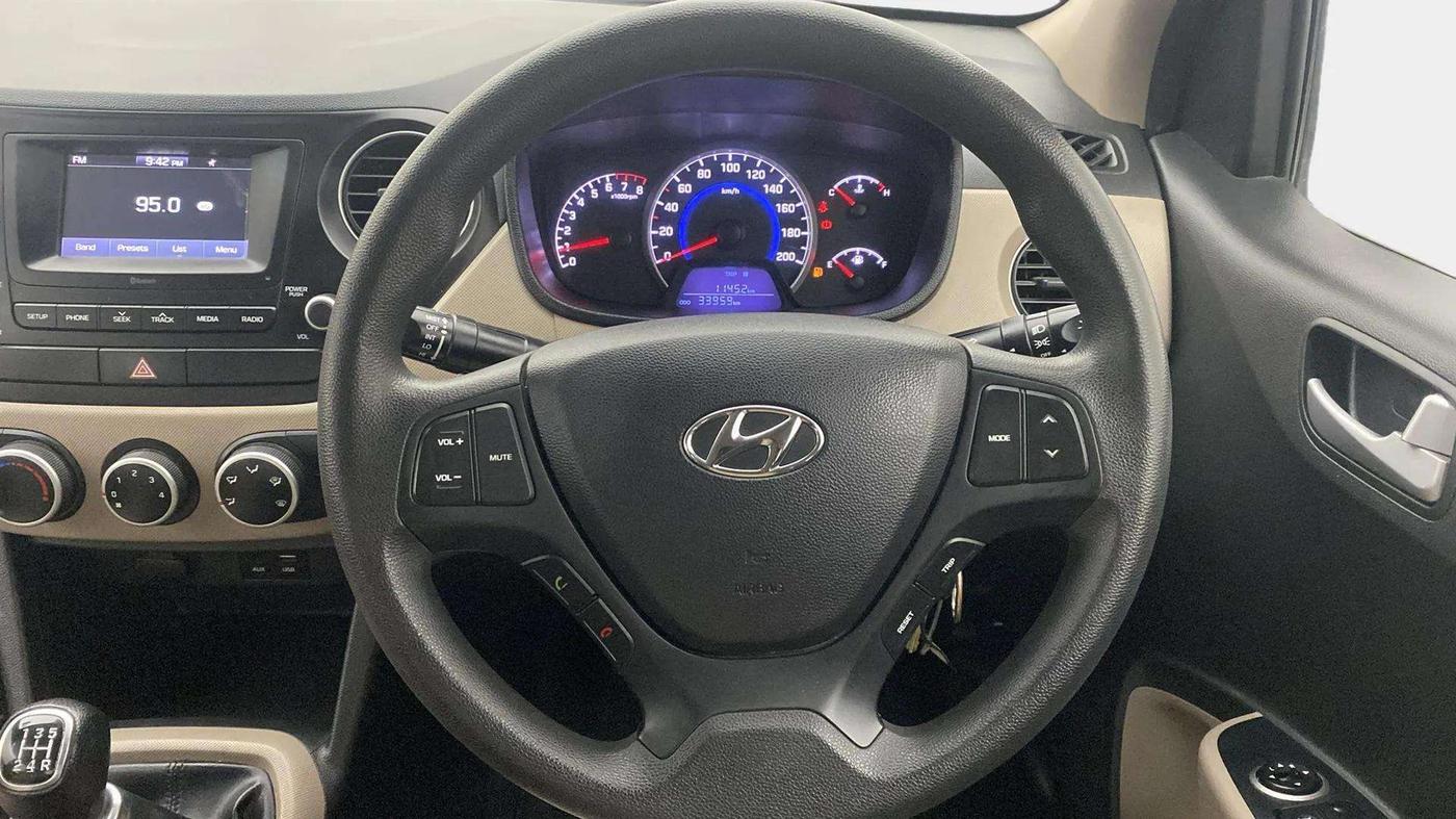 2017 Hyundai Grand i10 SPORTZ 1.2 KAPPA VTVT, Petrol, Manual, 33,998 km, Steering Wheel Close Up