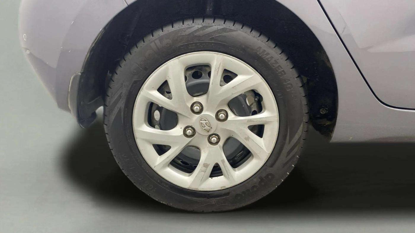 2017 Hyundai Grand i10 SPORTZ 1.2 KAPPA VTVT, Petrol, Manual, 33,998 km, Right Rear Wheel