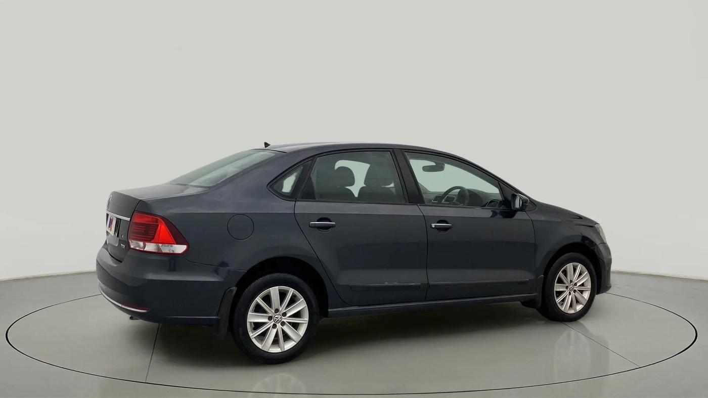 2016 Volkswagen Vento HIGHLINE PETROL AT, Petrol, Automatic, 74,449 km, Right Back Diagonal