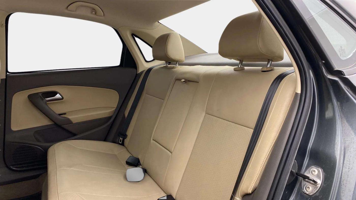 2016 Volkswagen Vento HIGHLINE PETROL AT, Petrol, Automatic, 74,449 km, Right Side Rear Door Cabin