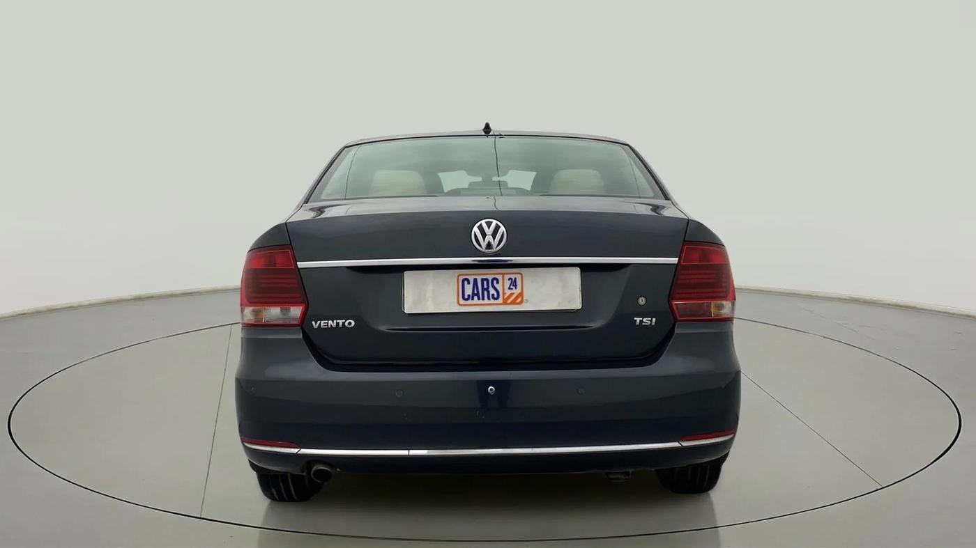 2016 Volkswagen Vento HIGHLINE PETROL AT, Petrol, Automatic, 74,449 km, Back/Rear