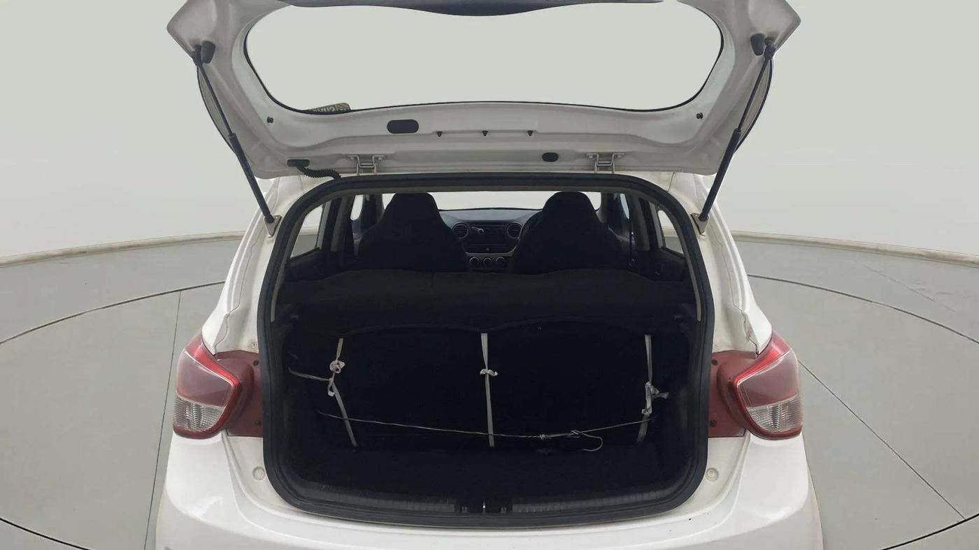 2016 Hyundai Grand i10 MAGNA 1.2 KAPPA VTVT, Petrol, Manual, 68,779 km, Boot Door Open