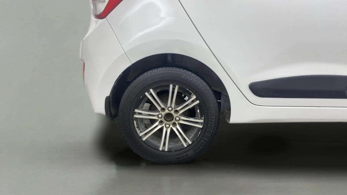 2016 Hyundai Grand i10 MAGNA 1.2 KAPPA VTVT, Petrol, Manual, 68,779 km, Right Rear Wheel