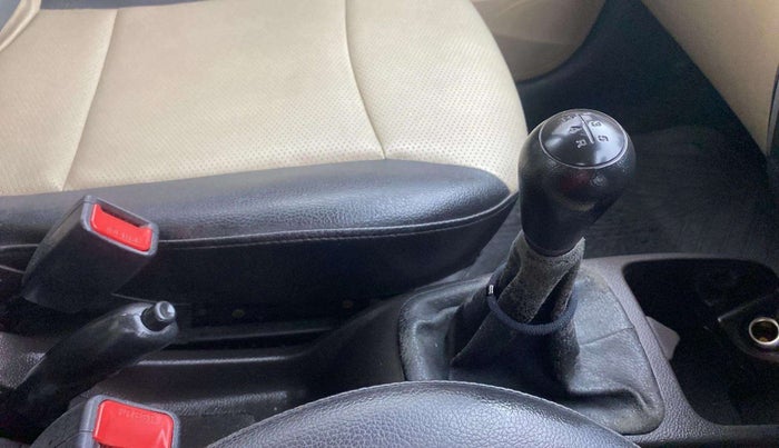 2016 Hyundai Eon ERA +, Petrol, Manual, 22,308 km, Gear Lever