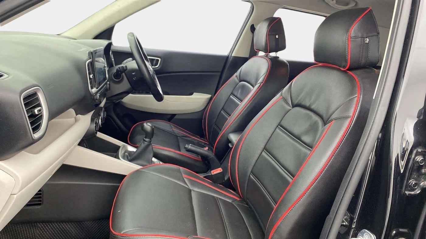 2023 Hyundai VENUE S(O) 1.2, Petrol, Manual, 37,275 km, Right Side Front Door Cabin