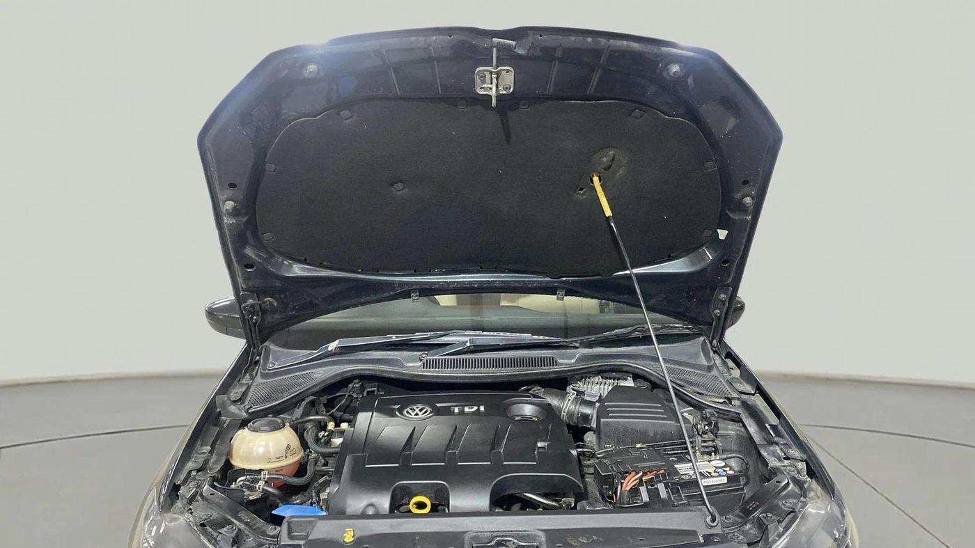 2017 Volkswagen Ameo HIGHLINE PLUS 1.5L AT 16 ALLOY, Diesel, Automatic, 48,736 km, Open Bonet