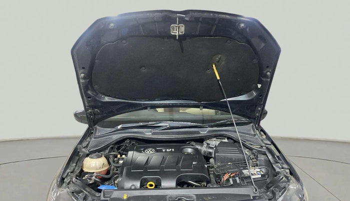 2017 Volkswagen Ameo HIGHLINE PLUS 1.5L AT 16 ALLOY, Diesel, Automatic, 48,736 km, Open Bonet