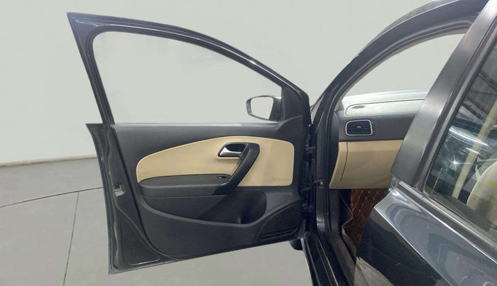 2017 Volkswagen Ameo HIGHLINE PLUS 1.5L AT 16 ALLOY, Diesel, Automatic, 48,736 km, LHS Front Door