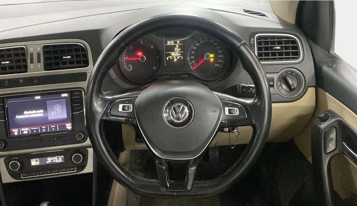 2017 Volkswagen Ameo HIGHLINE PLUS 1.5L AT 16 ALLOY, Diesel, Automatic, 48,736 km, Steering Wheel Close Up
