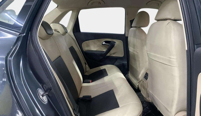 2017 Volkswagen Ameo HIGHLINE PLUS 1.5L AT 16 ALLOY, Diesel, Automatic, 48,736 km, Right Side Rear Door Cabin