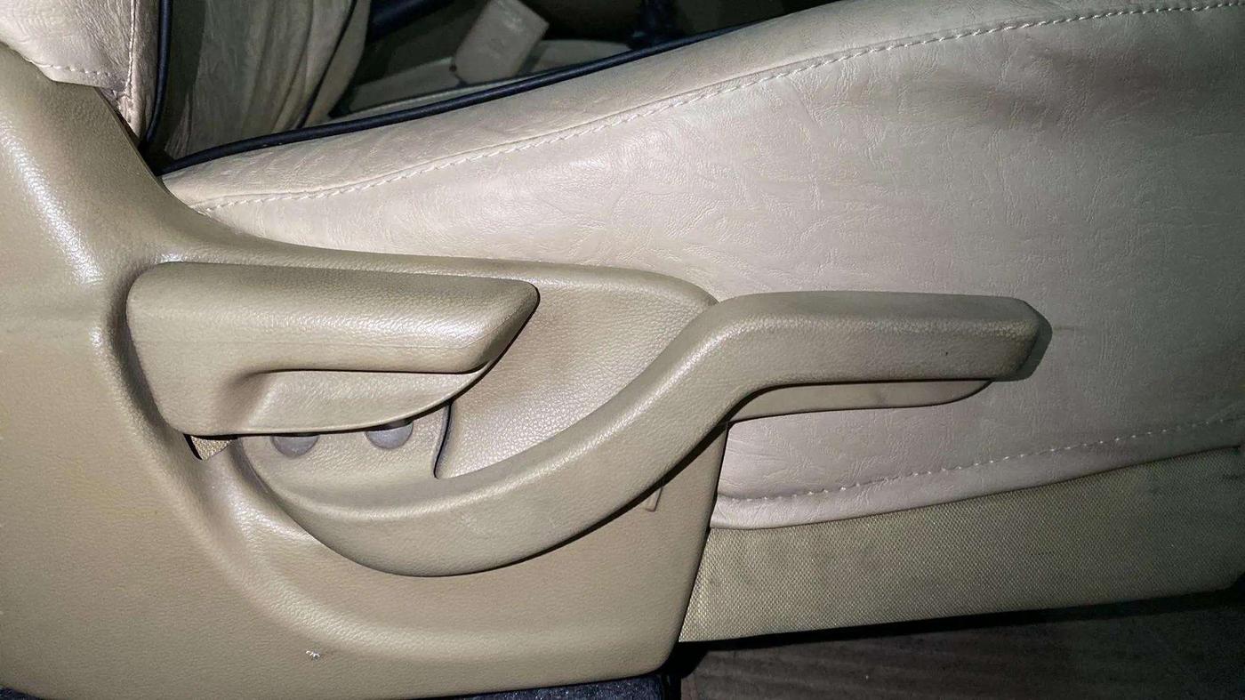 2017 Honda Amaze 1.2L I-VTEC S, Petrol, Manual, 27,299 km, Driver Side Adjustment Panel